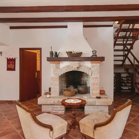 3 Bedroom Gorgeous In *
