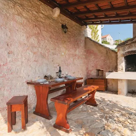 Ferienhaus Svjosipa Nerezisca